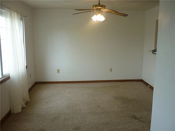 5th image of 1156 Grant St