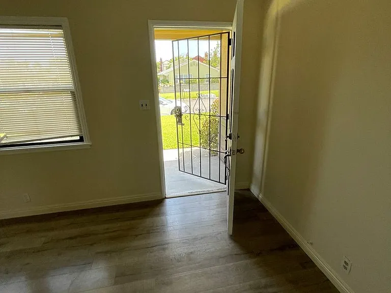 1131 Okoboji Dr — Photo 11