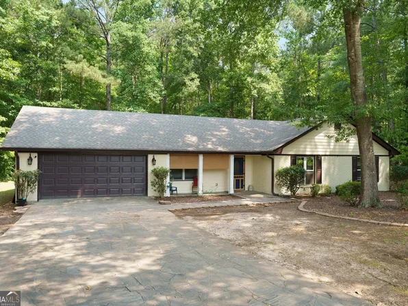 225 Hardwood Dr, Covington, GA 30016