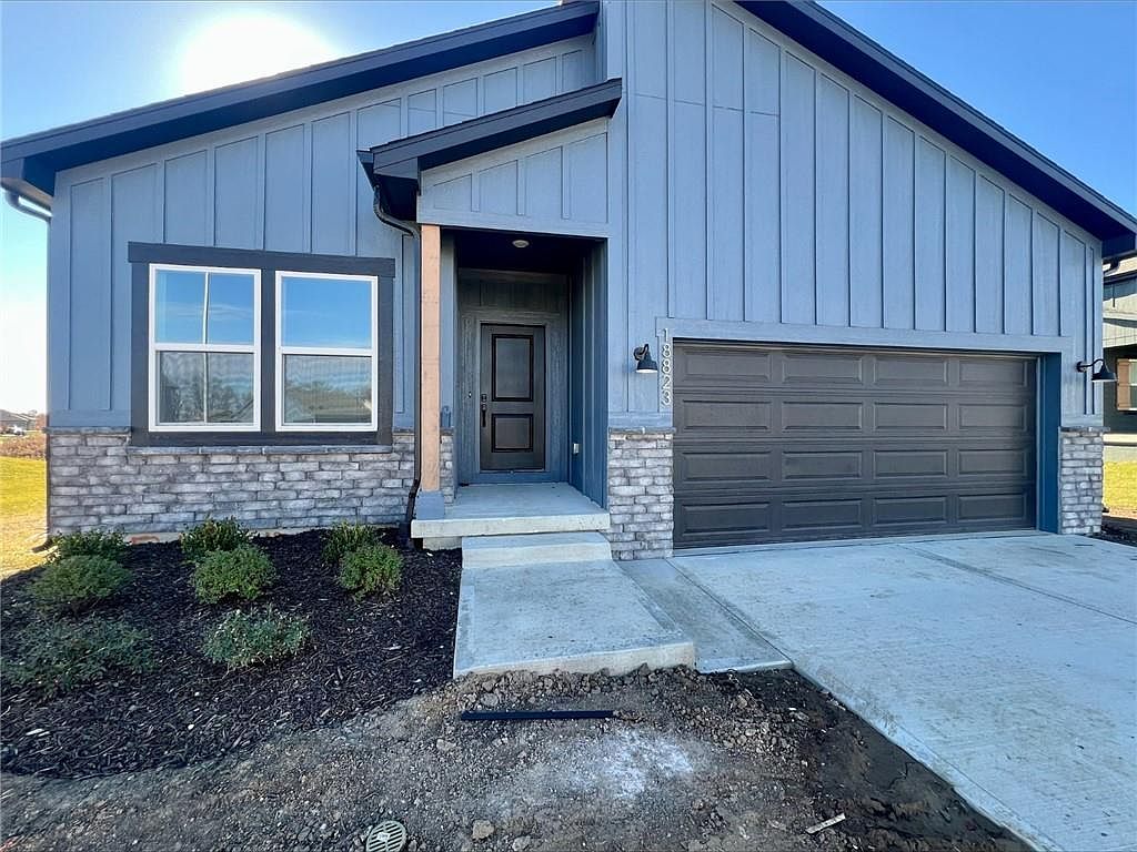 18823 188th Ter, Spring Hill, KS 66083 | Zillow