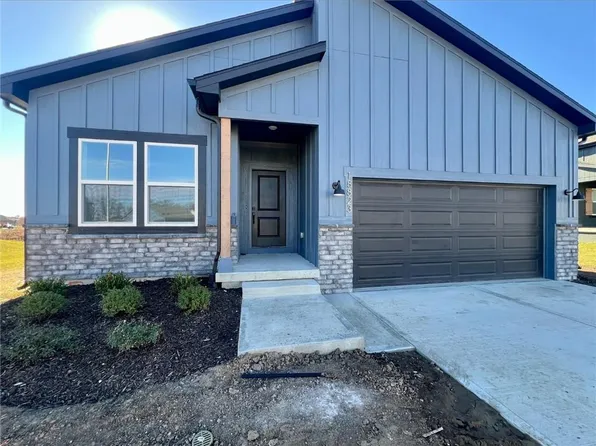 18823 188th Ter, Spring Hill, KS 66083