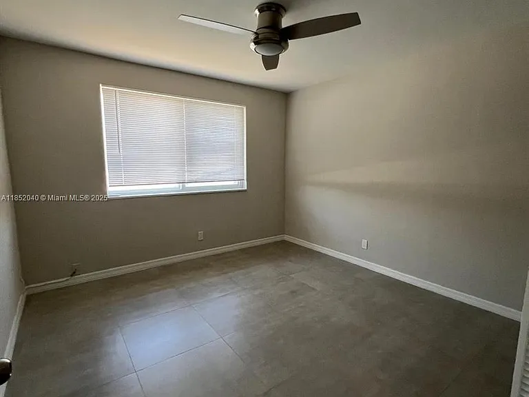 2175 NE 56th St — Photo 10