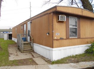 7481 Horseshoe Dr, Brighton, MI