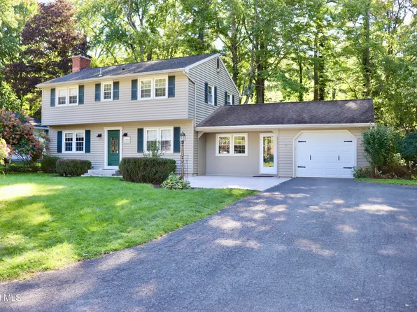 130 Dumbarton Drive, Delmar, NY 12054