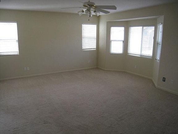 4th image of 3401 Penelope Dr