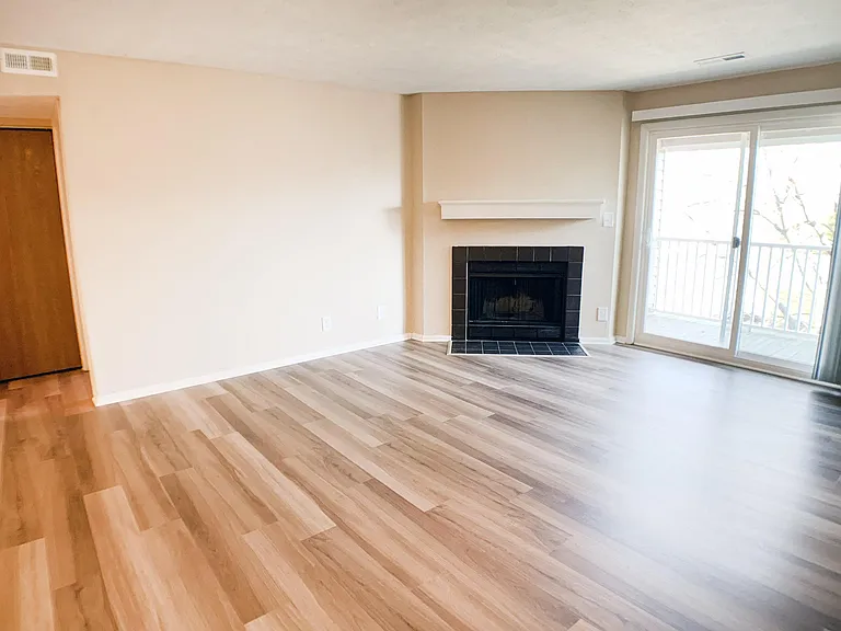 Steeplechase Apartments — Photo 62