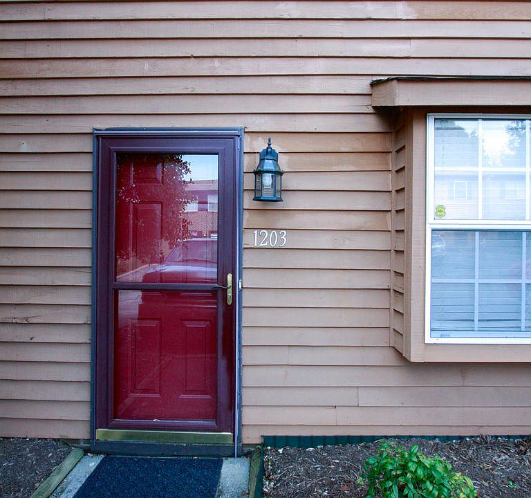 1st image of 1203 Crest Brook Dr