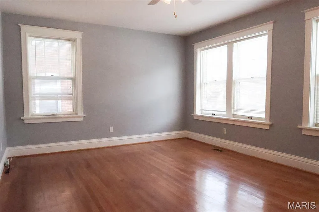3 bed, 2.0 bath, 1300 sqft, $1,600 — Photo 2