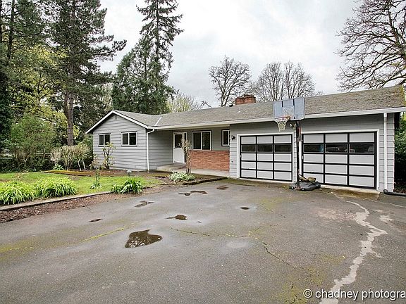 2nd image of 16659 SE Hampshire Ln