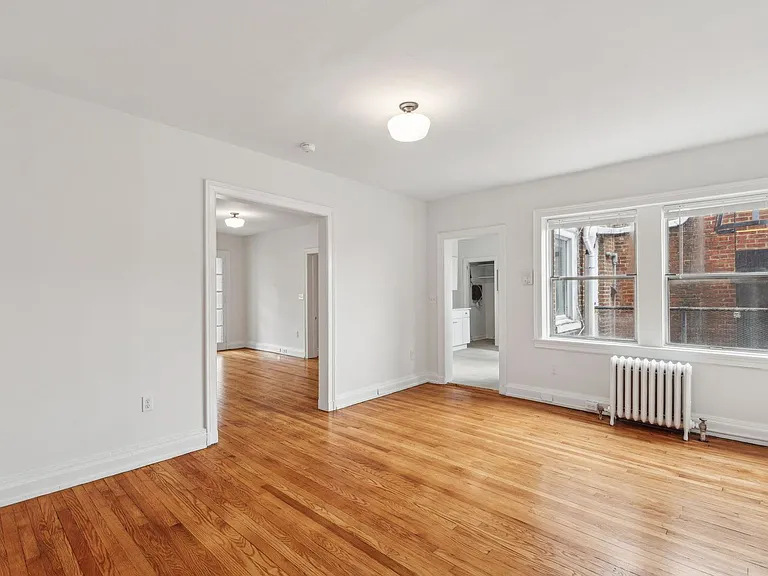 10 Montgomery — Photo 116