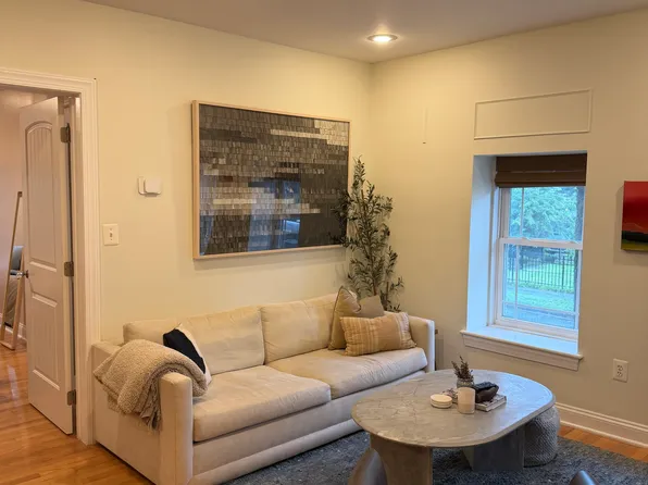 660 Morton Pl NE APT 4, Washington, DC 20002