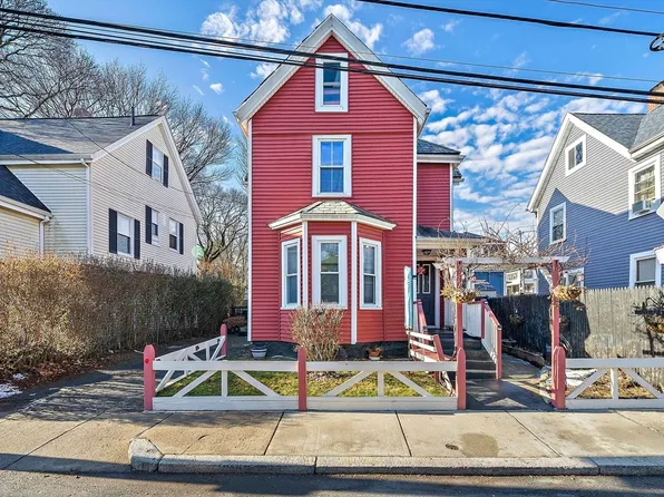 3 Clermont St, Dorchester, MA 02124