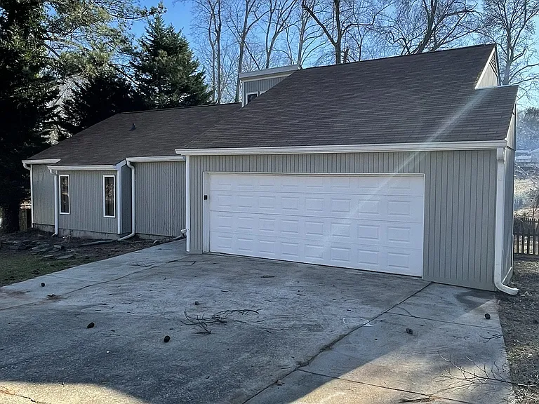 6855 Oakland Dr — Photo 4