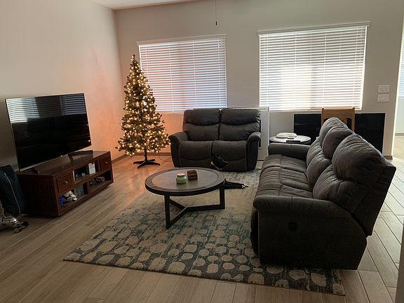 3rd image of 1091 W Beech Tree Ave