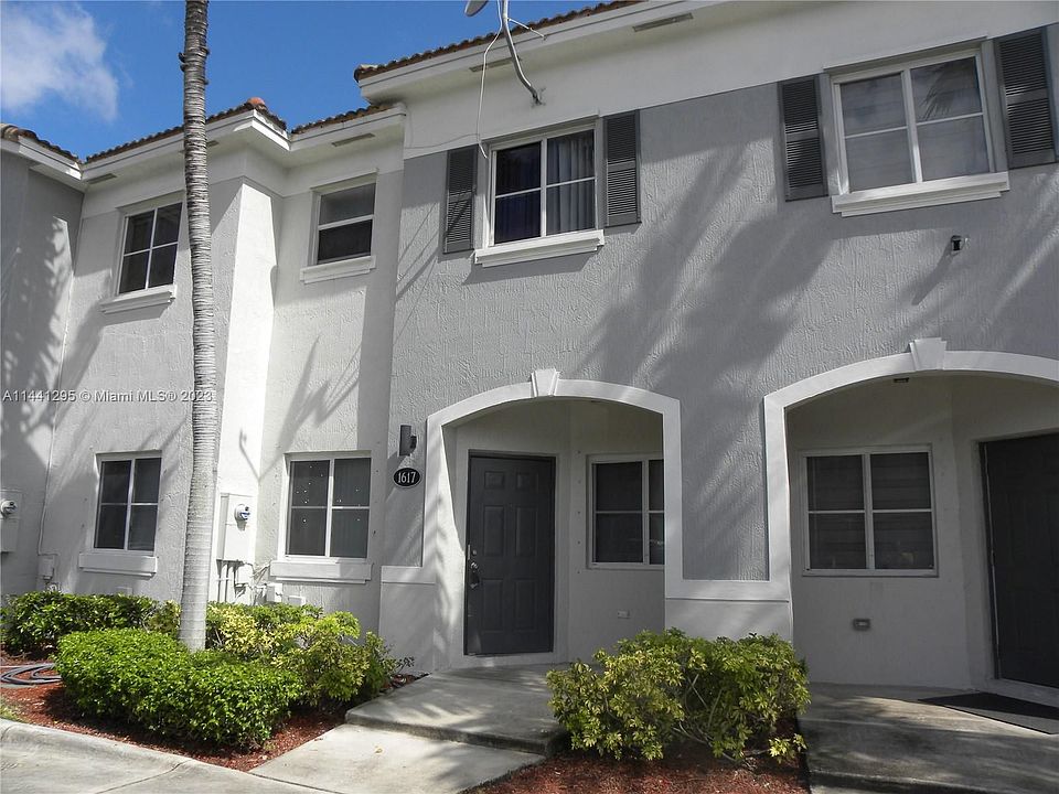 1st image of 1617 SE 30th St #1617