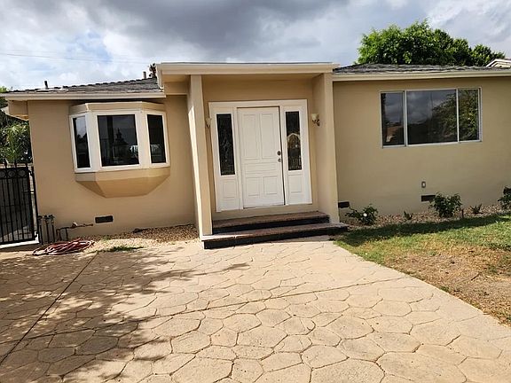 2nd image of 7507 De Soto Ave
