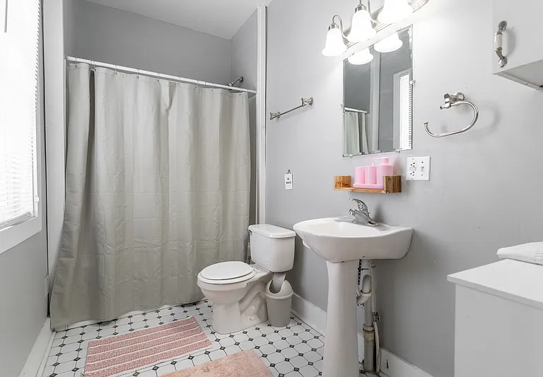 822 Laurel St — Photo 12