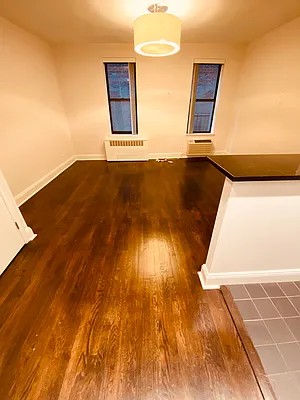 Rented by Metropolis Real Estate of Manhattan | media 4