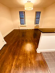 Rented by Metropolis Real Estate of Manhattan