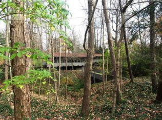 1376 Sugar Knoll Dr, Akron, OH 44333