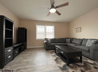 9223 Ventnor Ave, Margate City, NJ 08402