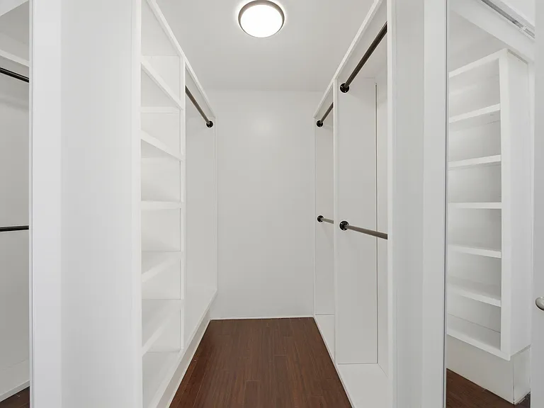 515 Green Springs Pl — Photo 10
