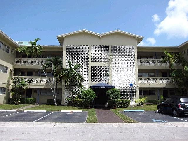 1st image of 11930 NE 19th Dr APT 11
