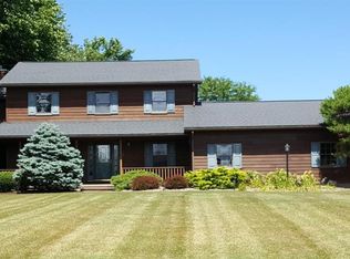 1 Fairway Dr, Auburn, NY 13021