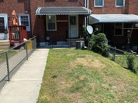 Backyard suitable for entertainment.