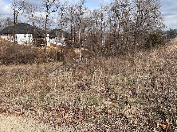 4th image of 1807 NE Chaucer St #88