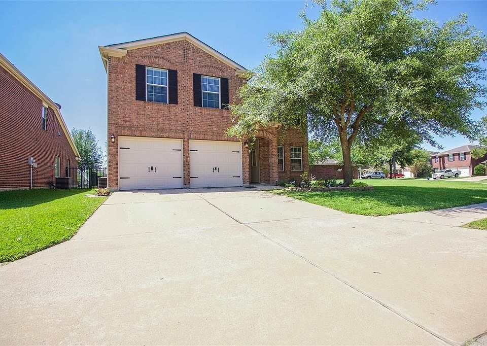 1st image of 17627 Hoover Gardens Dr