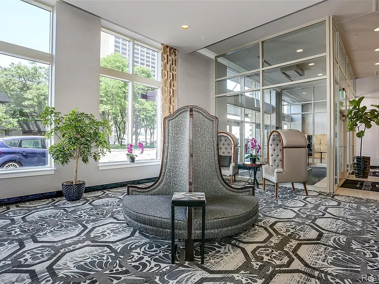525 W Lafayette Blvd #21B — Photo 49