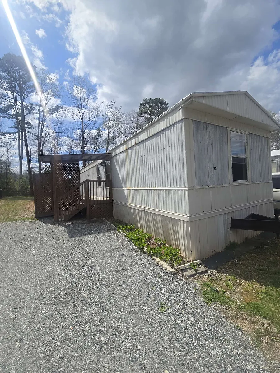 Building Photo - 25 Doc Weaver Dr