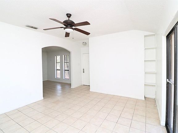 4th image of 412 Gale St APT 11