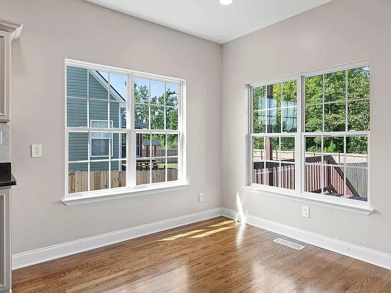 1833 Holly Oak Ln — Photo 10