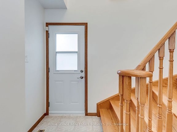 4th image of 3158 Nawbrook Rd