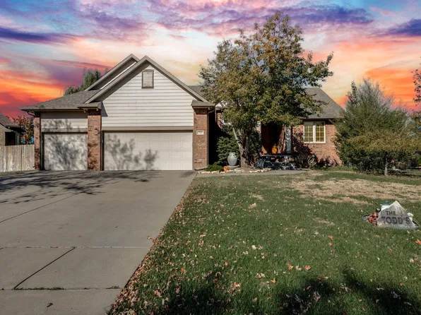 704 W Cornerstone Ct, Andover, KS 67002