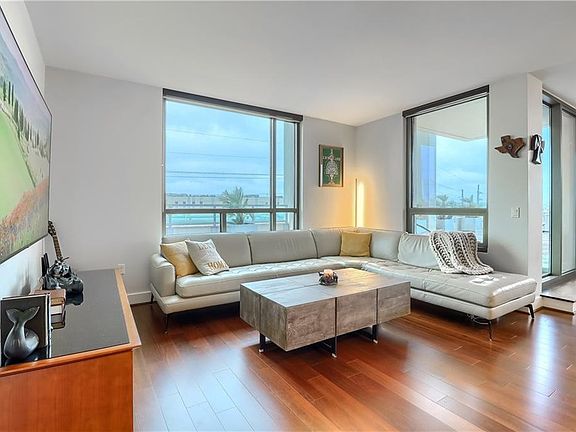 4th image of 300 Bowie St APT 605
