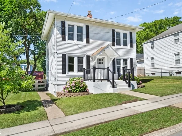 896 Gates St, Phillipsburg Town, NJ 08865