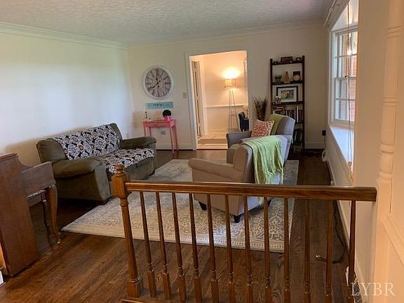 5th image of 304 Casaloma Dr
