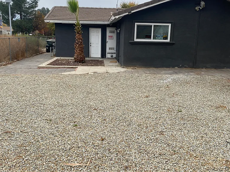 16510 Lakeshore Dr — Photo 41