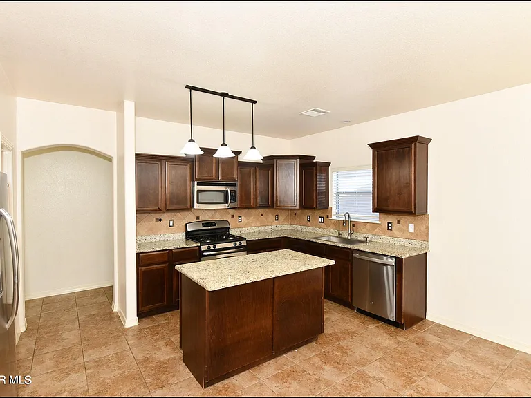 14309 S Cave Ave — Photo 16
