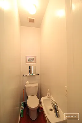 Rented by Grand & Co. | media 8