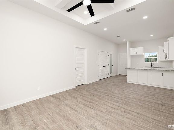 5th image of 1321 Joscelyn Dr