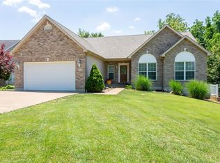9712 Round Table Ct, Hillsboro, MO 63050