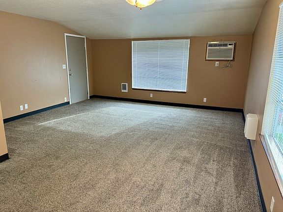 4th image of 11 Hall Ave #16