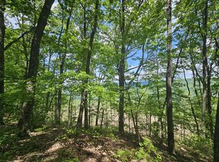 14 Higgenbottom Tpke, Altamont, TN 37301