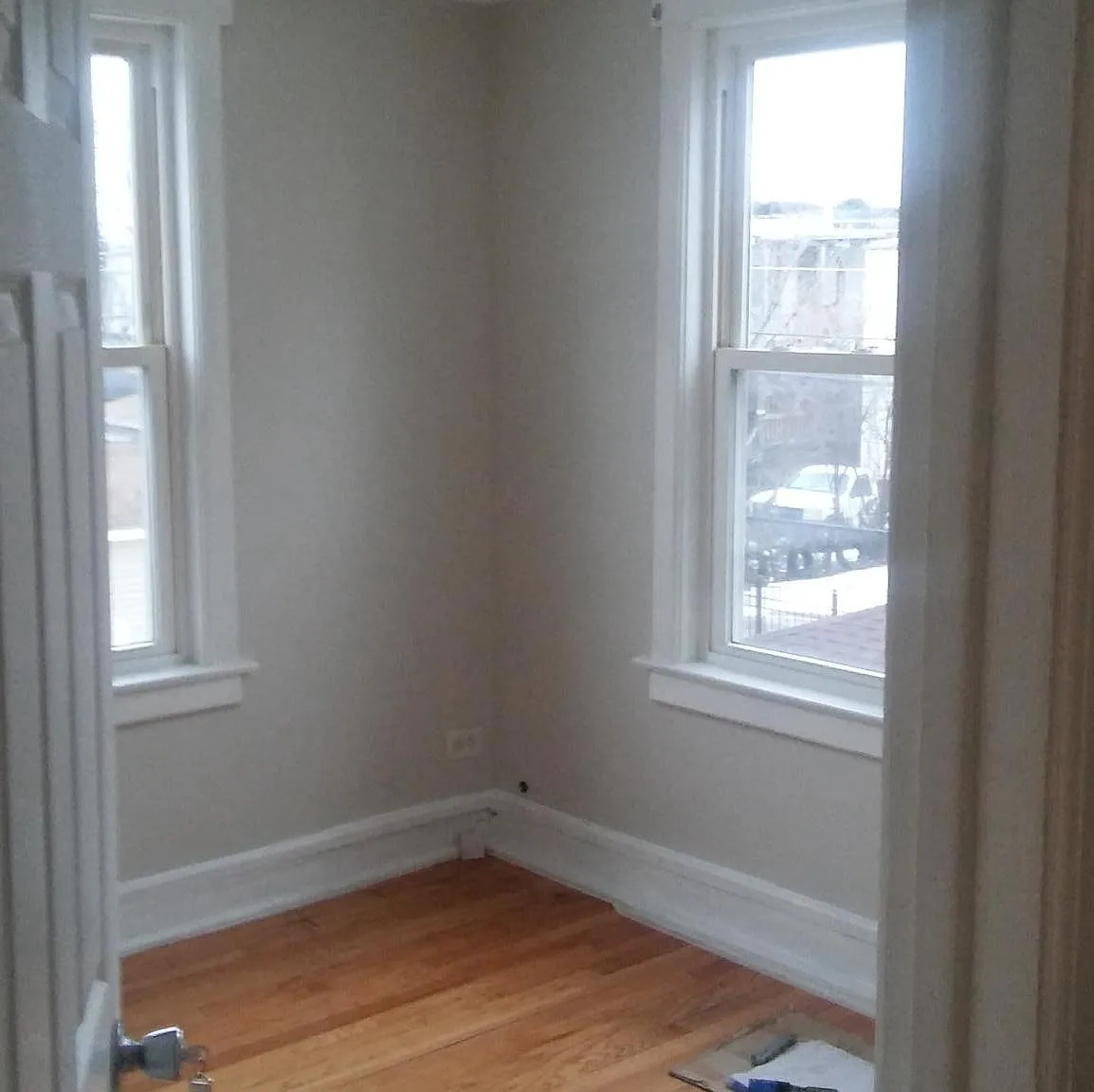 930 N Springfield Avenue — Photo 4
