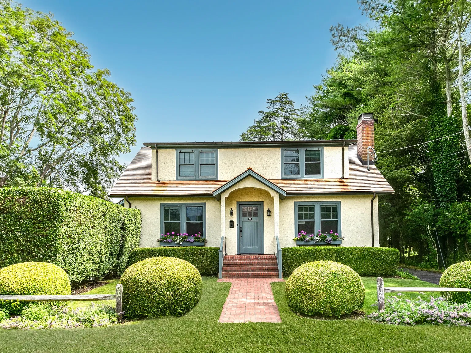 In The Heart Of East Hampton Village — Photo 3