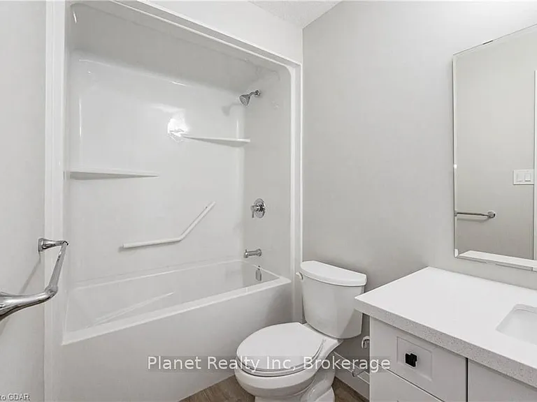 330 Exhibition St #2 — Photo 9